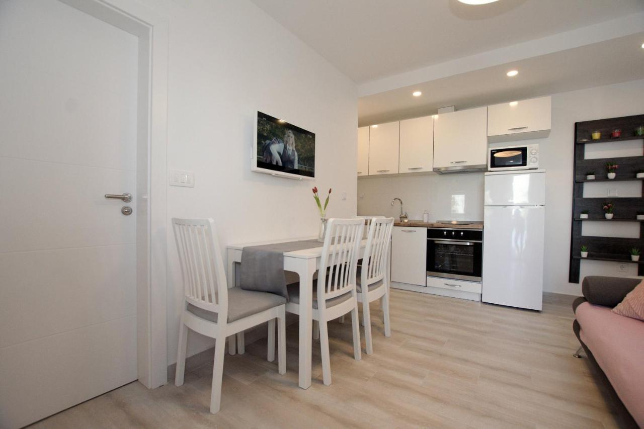 Apartments By The Sea Kozino, Zadar - 5803 Екстер'єр фото